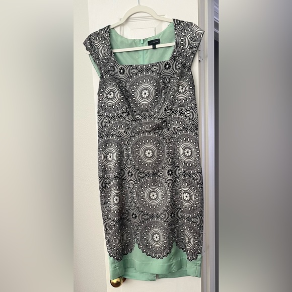 Limited dress - Picture 3 of 4